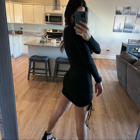 Black Vixen Ruched Long Sleeve Mini Dress - Picture 10 of 11
